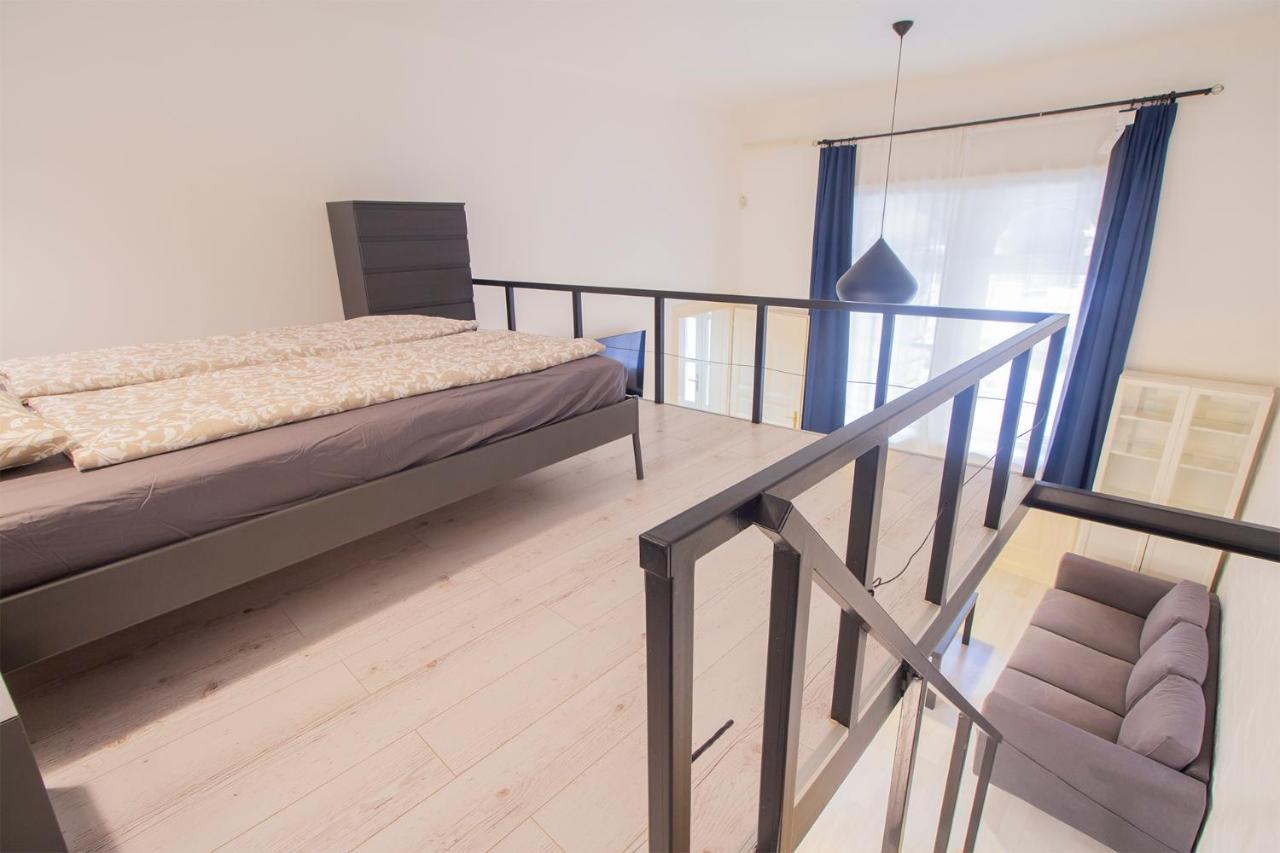 בודפשט Industrial Double Loft Apartment מראה חיצוני תמונה