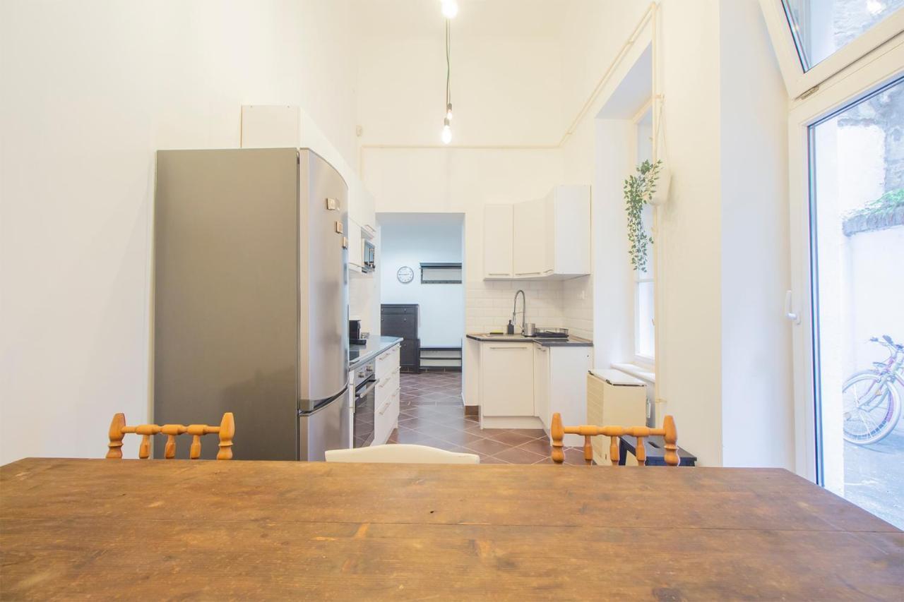 בודפשט Industrial Double Loft Apartment מראה חיצוני תמונה