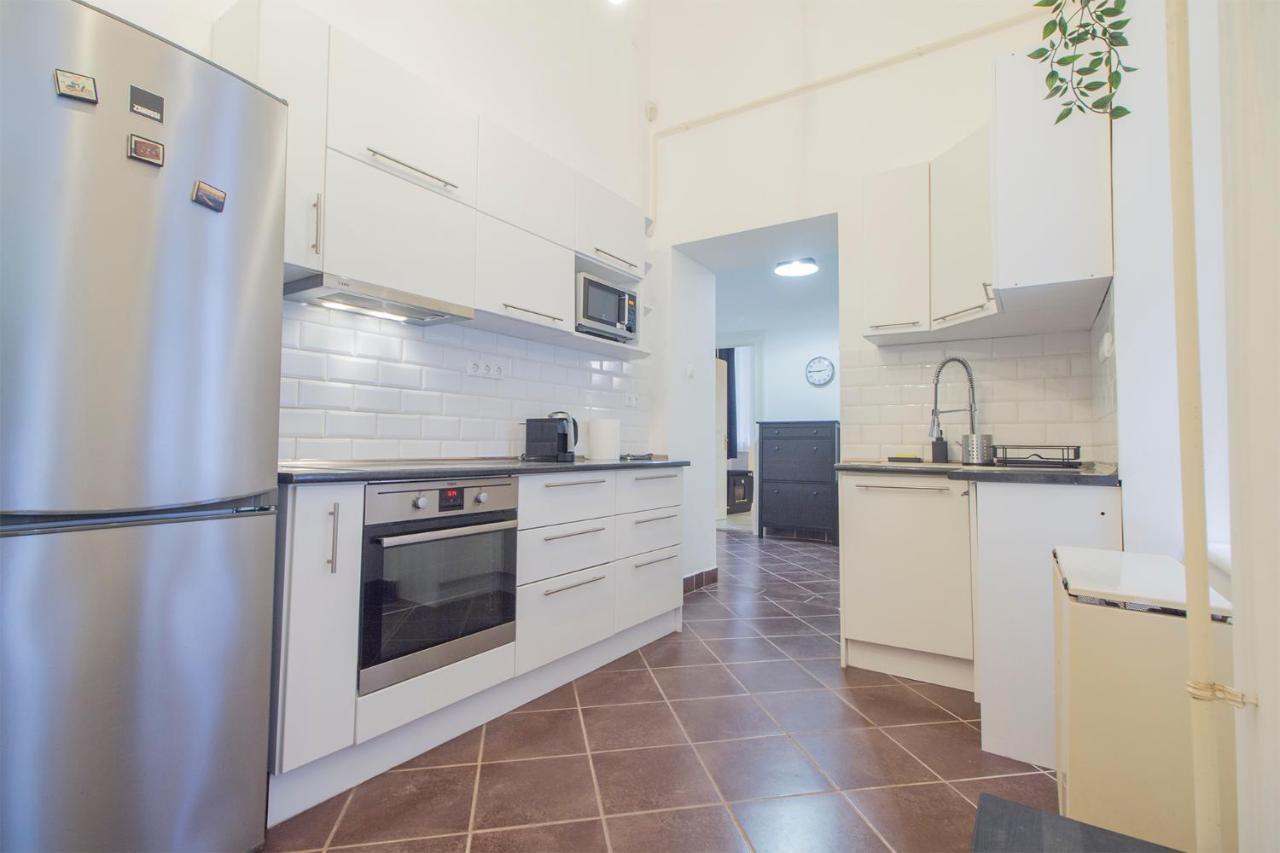 בודפשט Industrial Double Loft Apartment מראה חיצוני תמונה